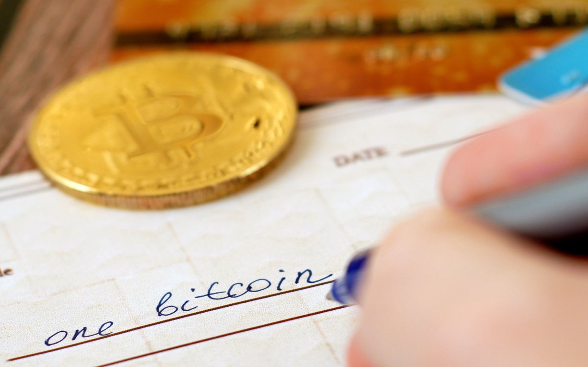 Step-by-step visual guide for verifying a crypto transaction before signing: check address, verify amount, confirm network